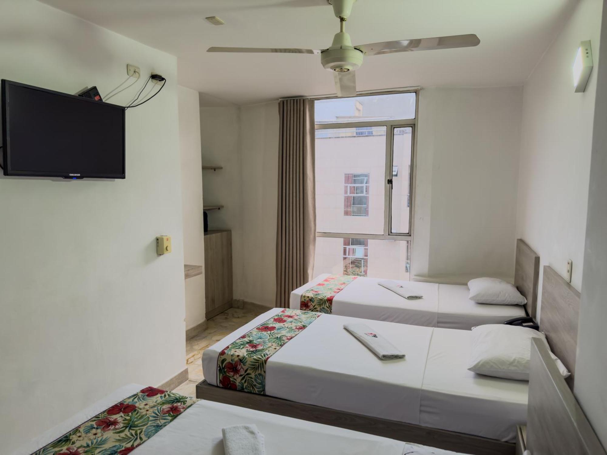 Hotel Macedonia Plaza Medellin Итагуи Экстерьер фото
