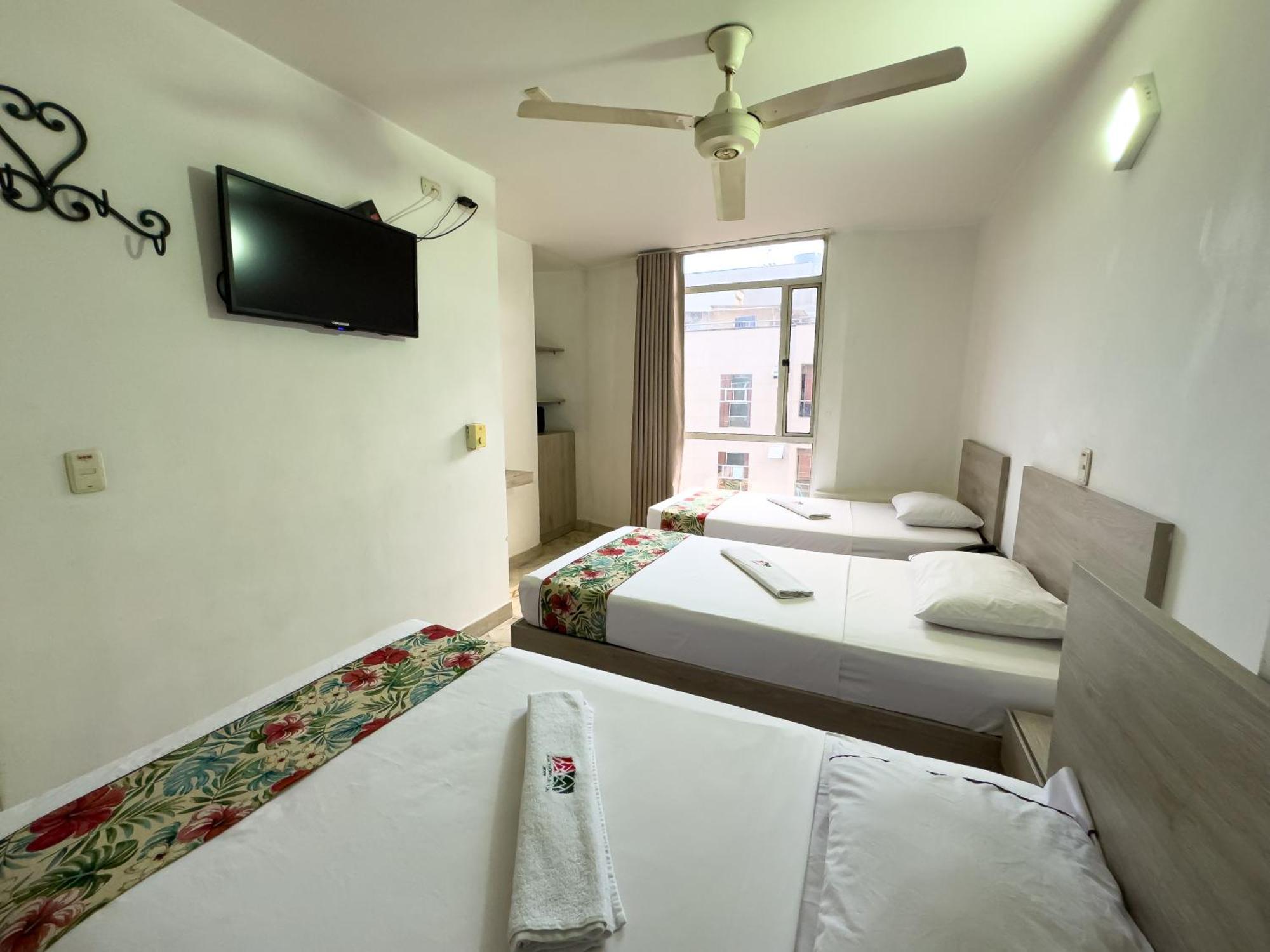 Hotel Macedonia Plaza Medellin Итагуи Экстерьер фото