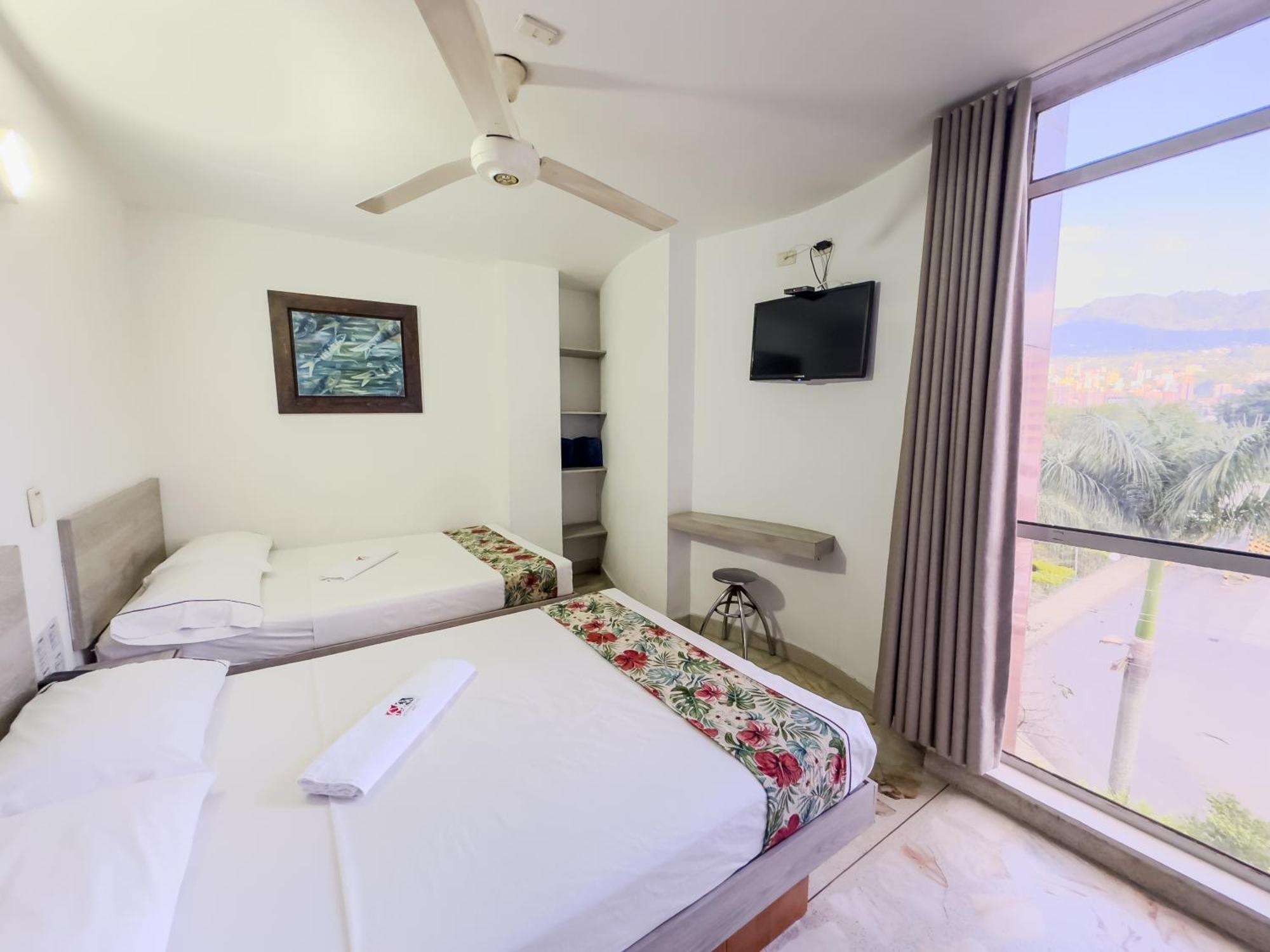 Hotel Macedonia Plaza Medellin Итагуи Экстерьер фото